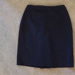 Ann Taylor stretch cotton/nylon back pleat skirt
